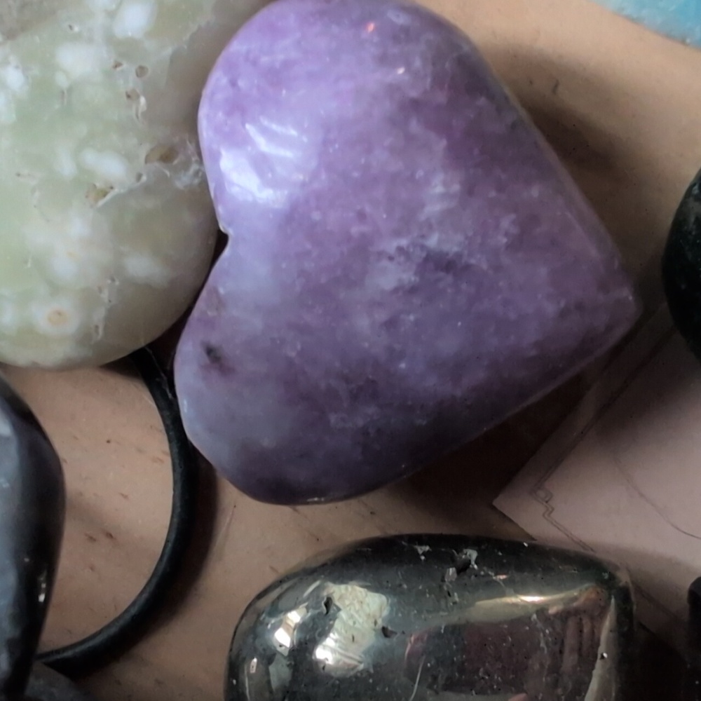Purple lepidolite heart